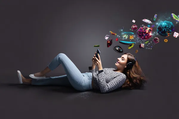 Uma roleta brilhante com fichas em cascata, simbolizando os envolventes jogos ao vivo e instantâneos disponíveis no 25F.